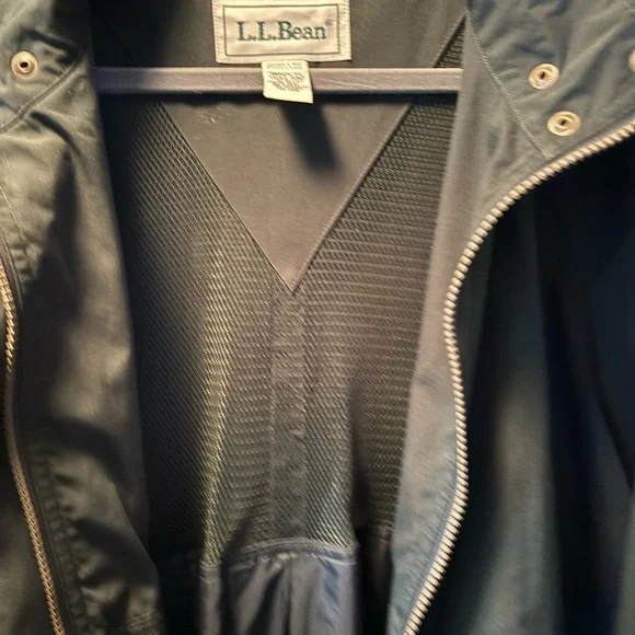 L.L. Bean Women’s Raincoat XL Olive Green EUC - Picture 5 of 6